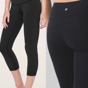 Lululemon" Wunder Under crop black, Size 4